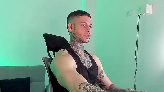  jamesleandros1 online show from 07/06/26, 10:23