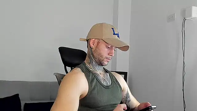  jamesleandros1 online show from 07/19/26, 08:01