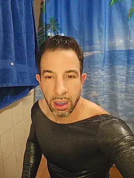 Snapshot of Sexyjulien25 chatting on 04/29/26, 11:36 Sexyjulien25 online show from 04/29/26, 11:36
