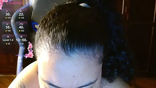 jaydensalvatore  online show from 01/06/26, 08:56