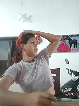 Snapshot of SabinaMerchetti chatting on 02/04/25, 10:02 SabinaMerchetti online show from 02/04/25, 10:02