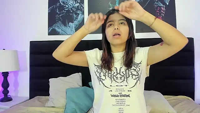 Snapshot of SabinaMerchetti chatting on 09/22/25, 11:56 SabinaMerchetti online show from 09/22/25, 11:56