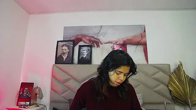 Snapshot of SabinaMerchetti chatting on 10/19/25, 02:45 SabinaMerchetti online show from 10/19/25, 02:45