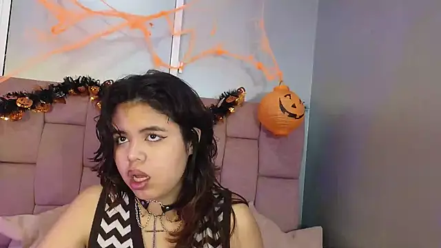 Snapshot of SabinaMerchetti chatting on 10/22/25, 02:45 SabinaMerchetti online show from 10/22/25, 02:45