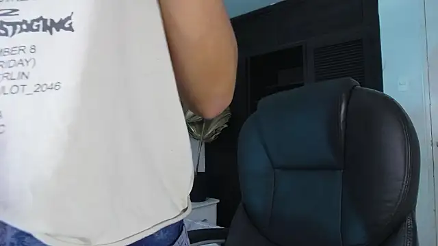 Snapshot of SabinaMerchetti chatting on 03/24/26, 12:59 SabinaMerchetti online show from 03/24/26, 12:59