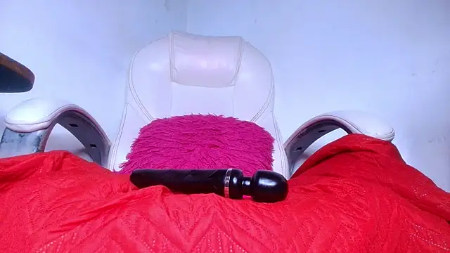 Snapshot of naomi_kyse chatting on 03/11/25, 03:05 naomi kyse online show from 03/11/25, 03:05