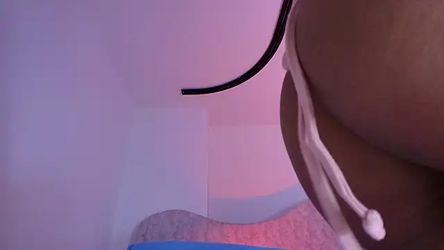 naomi kyse online show from 06/20/26, 03:09