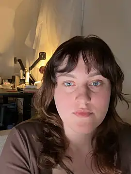 KiraKoval online show from 04/28/26, 06:46