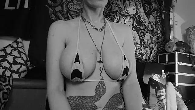 Silentmary online show from 06/12/26, 03:05
