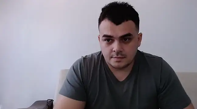 Snapshot of show_boy_97 chatting on 02/13/25, 12:32 show boy 97 online show from 02/13/25, 12:32