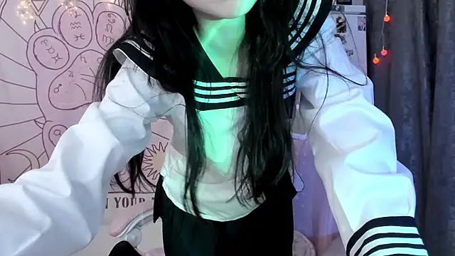 Snapshot of Holy420lolii chatting on 01/31/26, 07:11 Holy420lolii online show from 01/31/26, 07:11