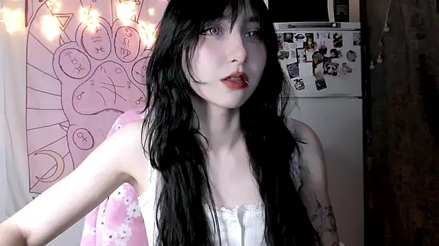 Snapshot of Holy420lolii chatting on 03/15/26, 04:57 Holy420lolii online show from 03/15/26, 04:57