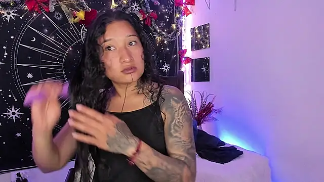 Snapshot of Eva_Lee_ chatting on 12/23/25, 08:45 Eva Lee online show from 12/23/25, 08:45