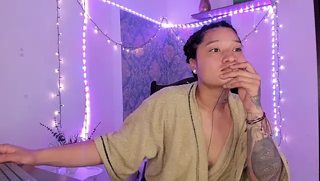 Snapshot of Eva_Lee_ chatting on 03/01/26, 09:00 Eva Lee online show from 03/01/26, 09:00