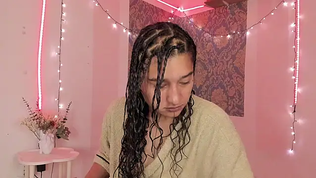Eva Lee  online show from 05/13/26, 10:01