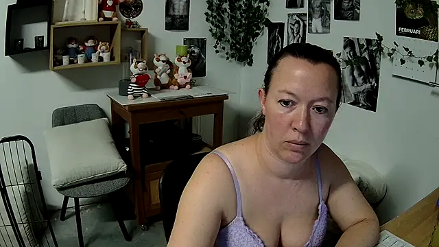 AnyaKreyxh online show from 02/22/26, 12:04