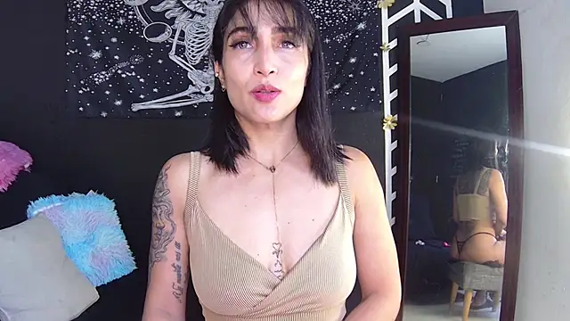 EvangelineCors online show from 03/06/25, 06:05