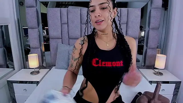 EMMAHILL1 online show from 04/24/26, 11:12