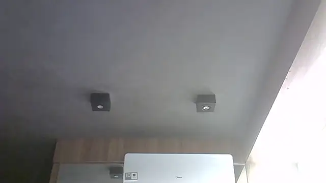 Skinny-Kitten online show from 04/18/26, 03:32