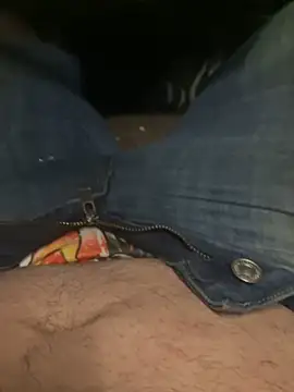 Snapshot of prekumstud chatting on 12/15/25, 04:28 prekumstud online show from 12/15/25, 04:28