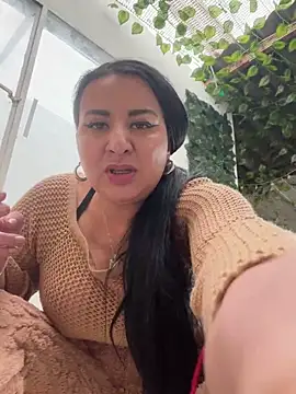 Abril Luv online show from 03/18/25, 07:20