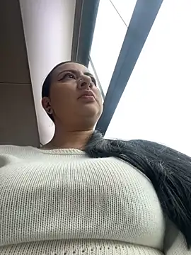 Abril Luv online show from 09/18/25, 12:07