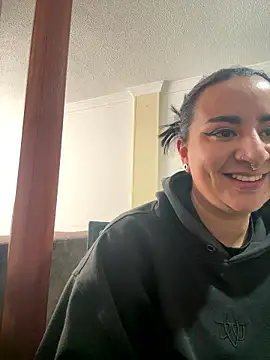 Abril Luv online show from 01/06/26, 01:37