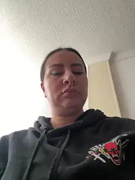 Abril Luv online show from 02/26/26, 01:10