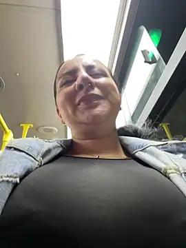 Abril Luv online show from 03/12/26, 12:39