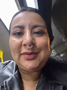 Snapshot of Abril_Luv chatting on 06/12/26, 12:20 Abril Luv online show from 06/12/26, 12:20