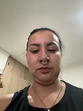 Snapshot of Abril_Luv chatting on 06/20/26, 12:58 Abril Luv online show from 06/20/26, 12:58