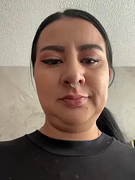 Snapshot of Abril_Luv chatting on 07/03/26, 01:06 Abril Luv online show from 07/03/26, 01:06