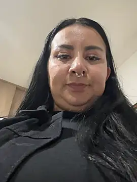 Snapshot of Abril_Luv chatting on 07/04/26, 01:12 Abril Luv online show from 07/04/26, 01:12