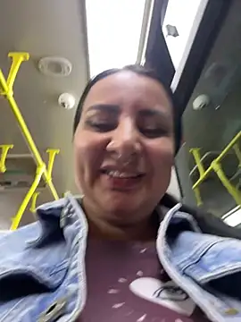 Snapshot of Abril_Luv chatting on 07/08/26, 01:32 Abril Luv online show from 07/08/26, 01:32