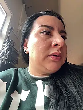 Snapshot of Abril_Luv chatting on 07/12/26, 08:44 Abril Luv online show from 07/12/26, 08:44