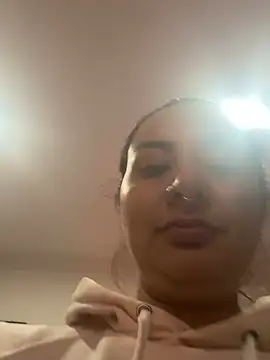 Snapshot of Abril_Luv chatting on 07/27/26, 12:17 Abril Luv online show from 07/27/26, 12:17