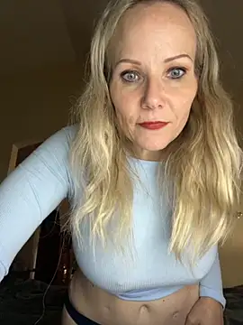 Snapshot of Sexual_Lovable_Doll chatting on 11/04/25, 05:23 Sexual Lovable Doll online show from 11/04/25, 05:23