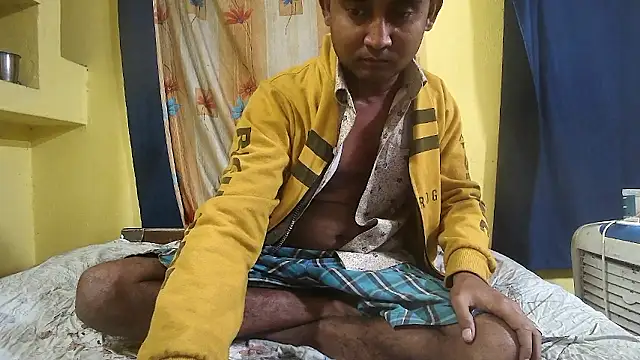 Snapshot of Cute_boy2000 chatting on 12/04/24, 12:41 Cute boy2000 online show from 12/04/24, 12:41