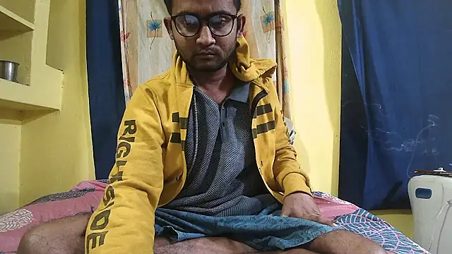 Snapshot of Cute_boy2000 chatting on 01/06/25, 12:48 Cute boy2000 online show from 01/06/25, 12:48