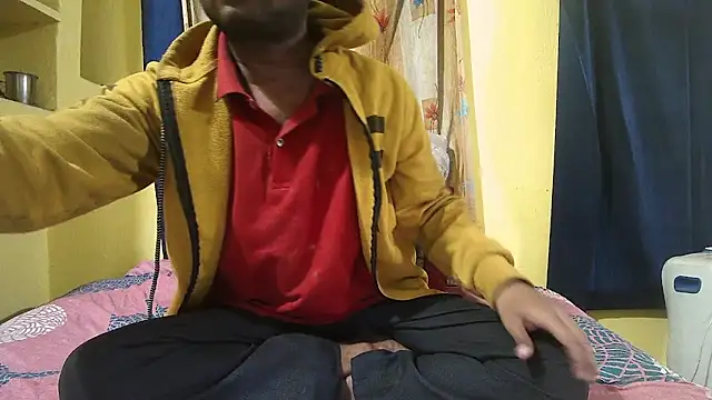 Snapshot of Cute_boy2000 chatting on 01/13/25, 01:23 Cute boy2000 online show from 01/13/25, 01:23