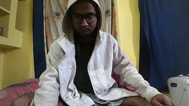 Snapshot of Cute_boy2000 chatting on 01/27/25, 12:22 Cute boy2000 online show from 01/27/25, 12:22