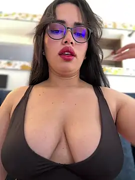 Snapshot of andra_rose chatting on 01/26/25, 04:30 andra rose online show from 01/26/25, 04:30