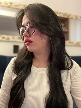 Snapshot of andra_rose chatting on 02/12/25, 11:09 andra rose online show from 02/12/25, 11:09