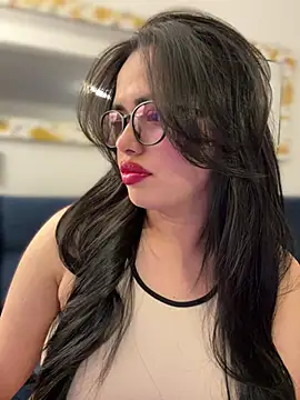 Snapshot of andra_rose chatting on 03/09/25, 12:10 andra rose online show from 03/09/25, 12:10