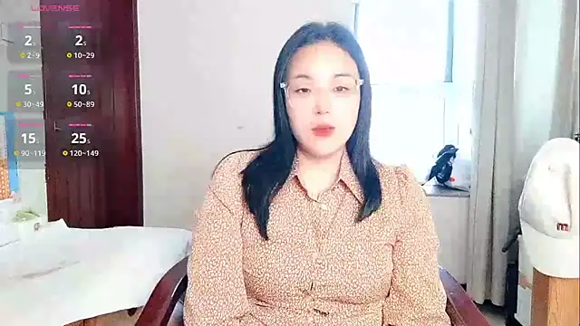 Snapshot of Vivianangn-e chatting on 04/17/26, 01:41 Vivianangn-e online show from 04/17/26, 01:41