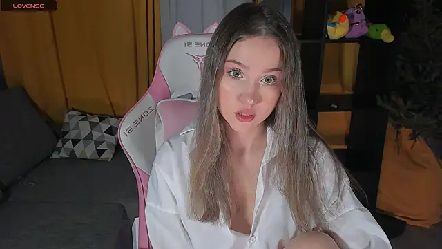 Amelia Lein online show from 01/06/25, 01:09