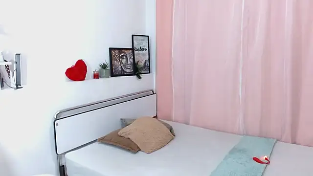 Snapshot of nickyCollins chatting on 09/11/25, 03:28 nickyCollins online show from 09/11/25, 03:28