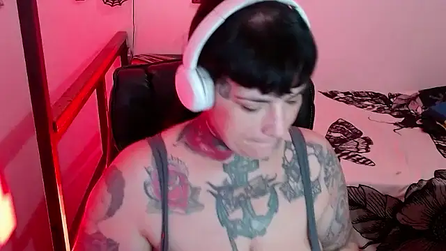 VampGirl1 online show from 12/27/24, 12:56