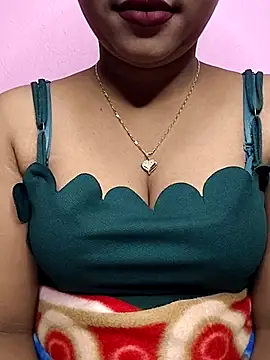 Snapshot of ANGE-MOU chatting on 02/25/25, 02:36 ANGE-MOU online show from 02/25/25, 02:36