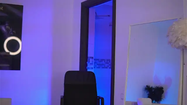 EllenKarter online show from 02/03/26, 06:40